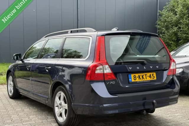 Volvo V70 (2013) thumbnail 2