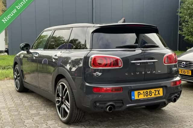 MINI Clubman (2016) thumbnail 2