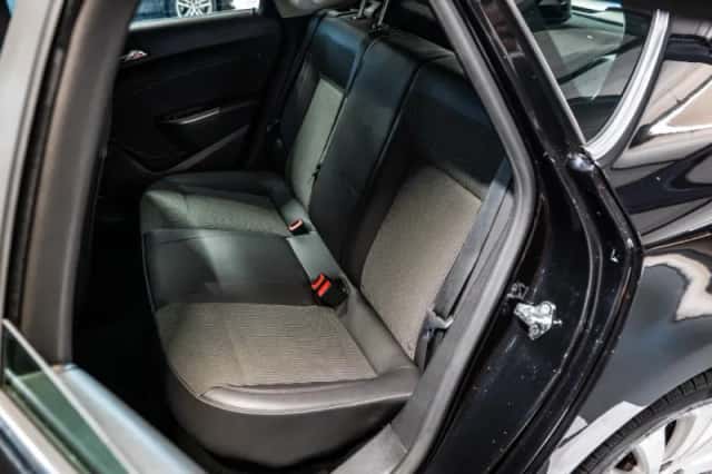 Opel Astra (2011) thumbnail 5