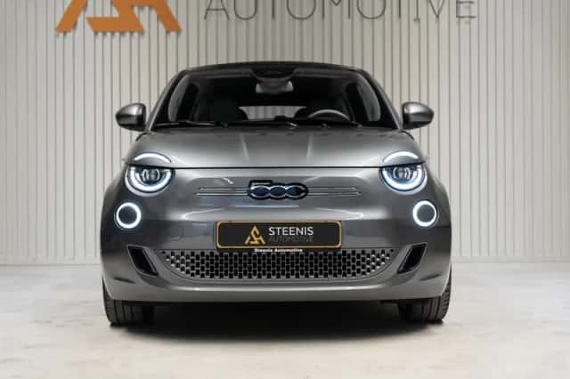 Fiat 500 (2021) thumbnail 2
