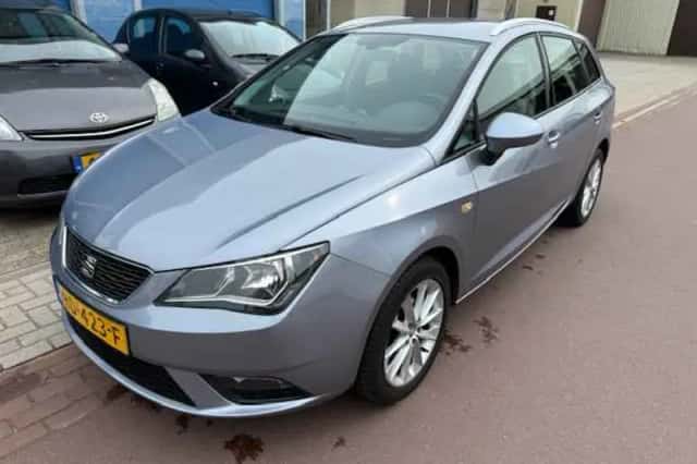 SEAT Ibiza (2015) thumbnail 1