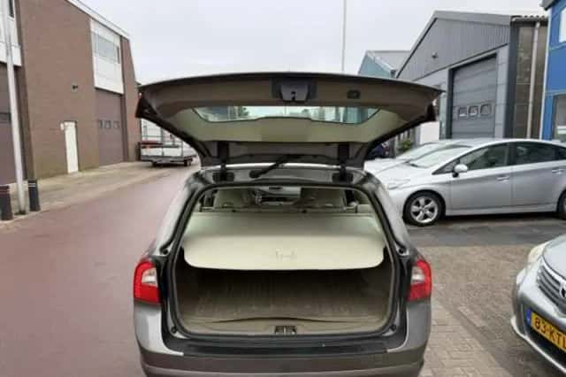 Volvo V70 (2007) thumbnail 5