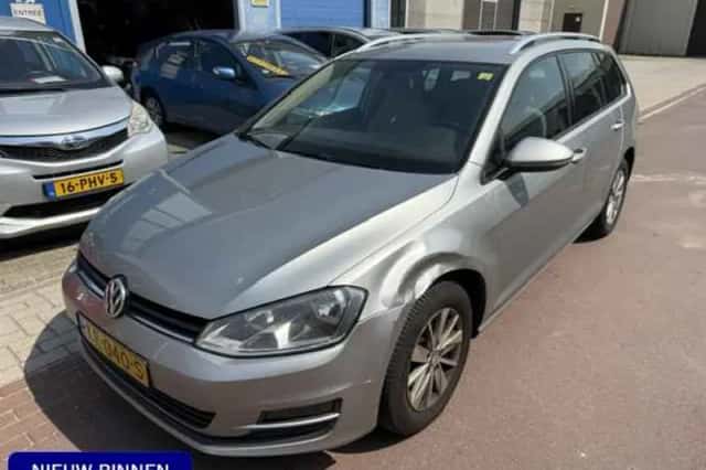 Volkswagen Golf (2014) thumbnail 1
