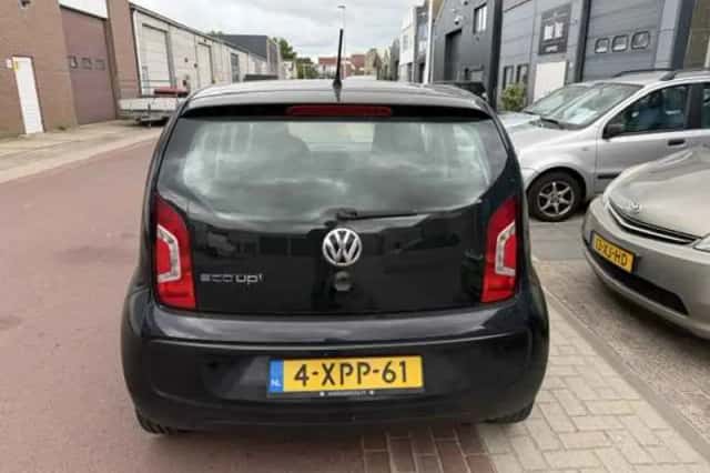 Volkswagen Up! (2014) thumbnail 4
