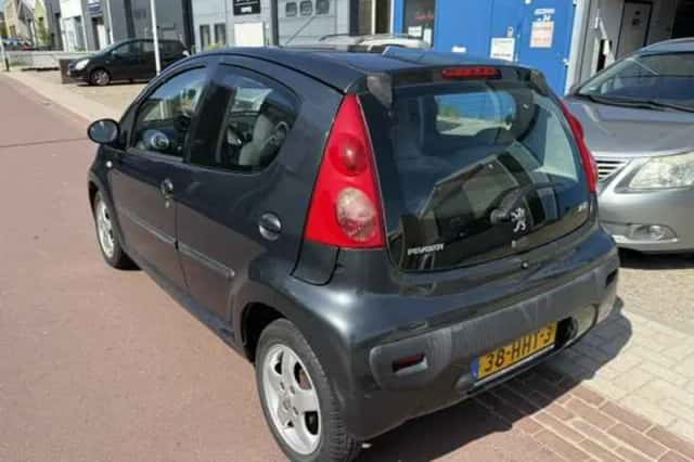 Peugeot 107 (2009) thumbnail 3