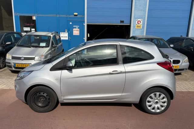 Ford Ka (2010) thumbnail 2