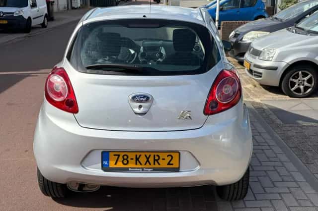 Ford Ka (2010) thumbnail 3