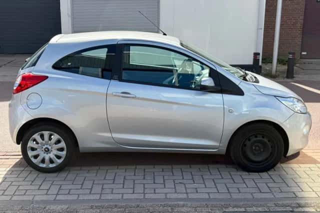 Ford Ka (2010) thumbnail 5