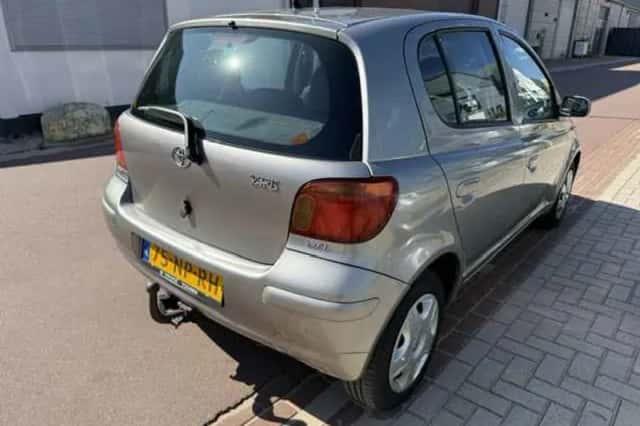 Toyota Yaris (2004) thumbnail 6