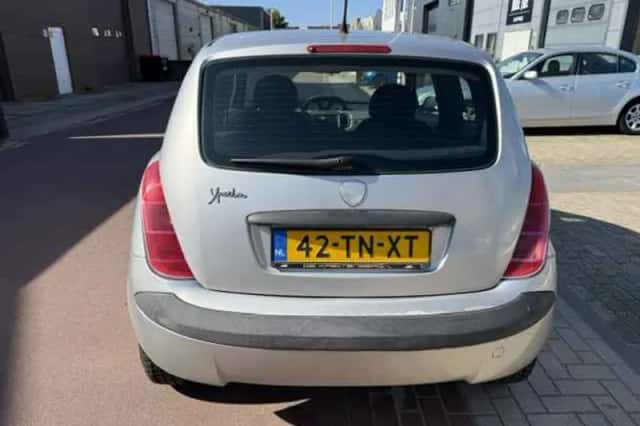 Lancia Ypsilon (2006) thumbnail 4