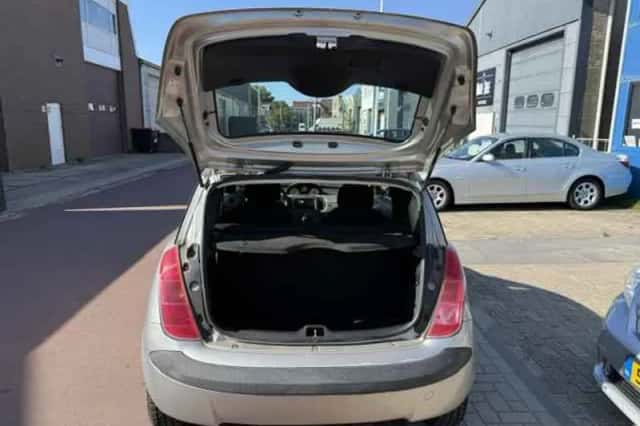 Lancia Ypsilon (2006) thumbnail 5