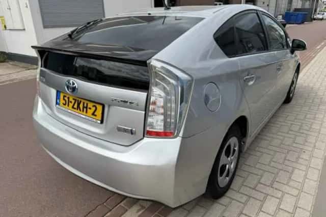 Toyota Prius (2012) thumbnail 6