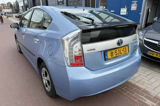 Toyota Prius (2013) thumbnail 3