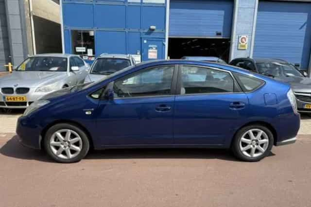 Toyota Prius (2008) thumbnail 2