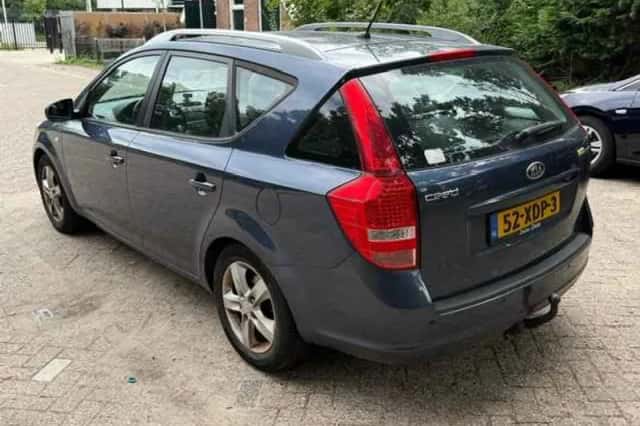 Kia Cee'd (2012) thumbnail 2