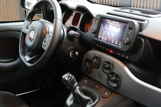 Fiat Panda (2022) thumbnail 3