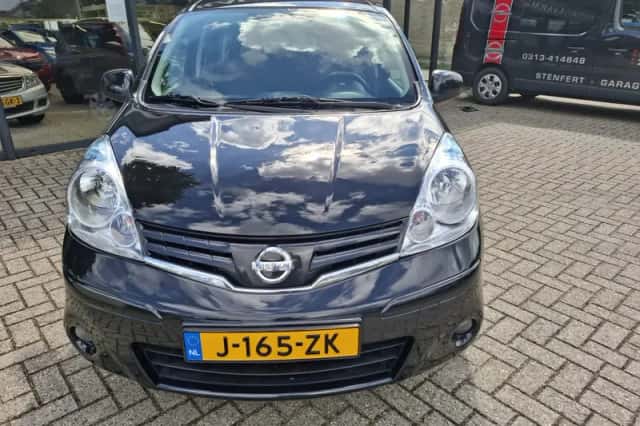 Nissan Note (2010) thumbnail 3