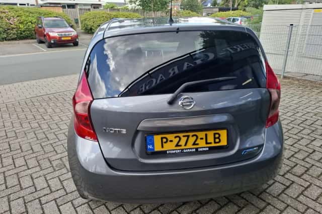 Nissan Note (2015) thumbnail 3