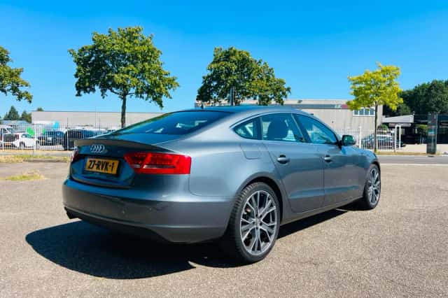 Audi A5 (2011) thumbnail 4
