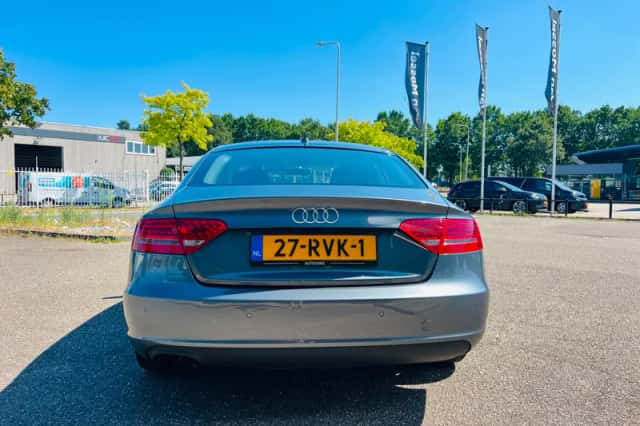 Audi A5 (2011) thumbnail 6