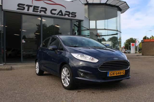 Ford Fiesta (2015) thumbnail 1