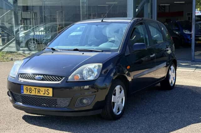 Ford Fiesta (2007) thumbnail 4