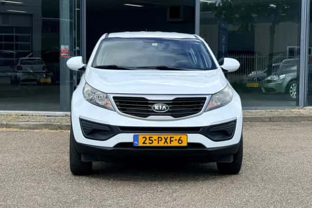 Kia Sportage (2011) thumbnail 1