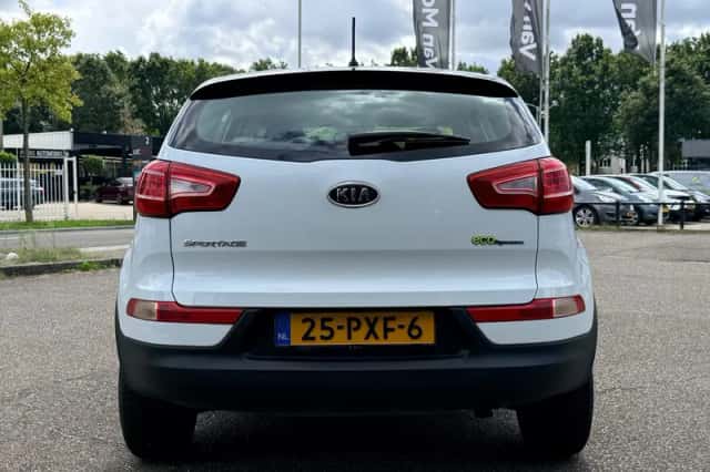 Kia Sportage (2011) thumbnail 6