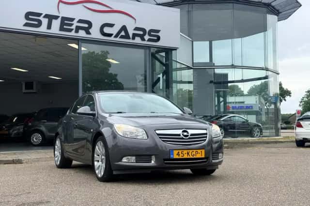 Opel Insignia (2009) thumbnail 3