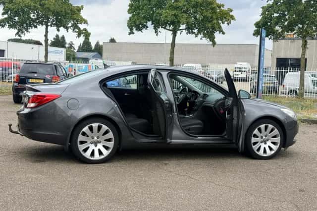 Opel Insignia (2009) thumbnail 5