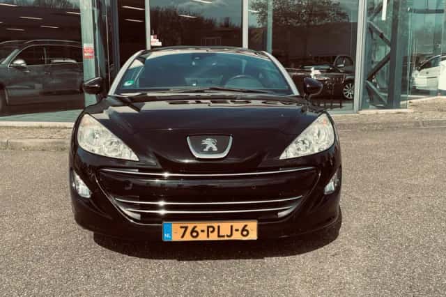 Peugeot RCZ (2011) thumbnail 2