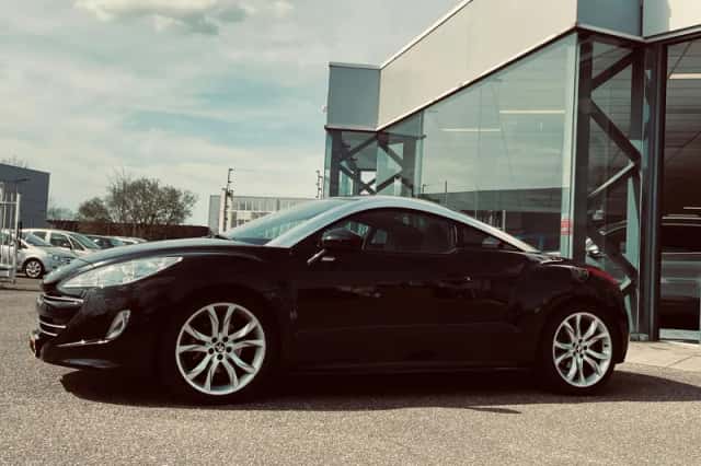 Peugeot RCZ (2011) thumbnail 3