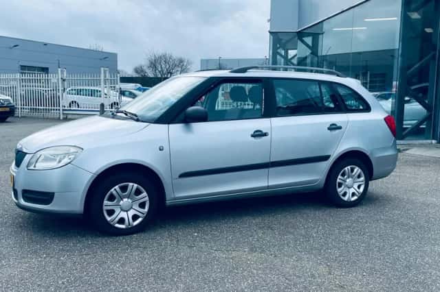 Škoda Fabia (2008) thumbnail 2