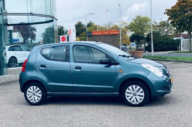 Suzuki Alto (2011) thumbnail 3