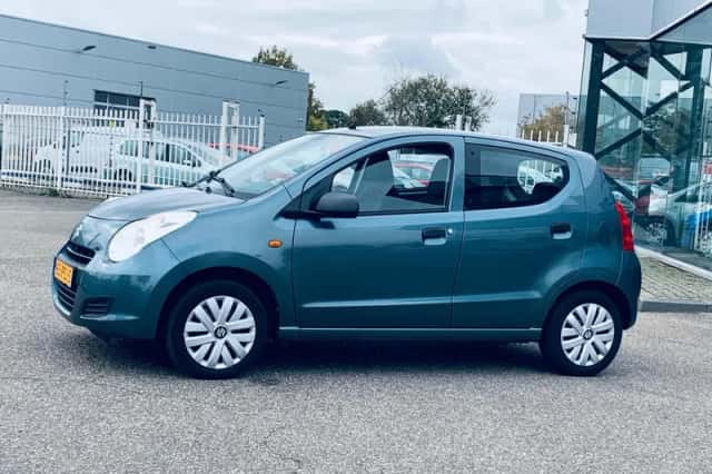 Suzuki Alto (2011) thumbnail 4
