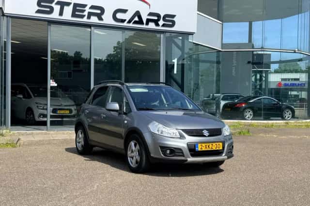 Suzuki SX4 (2011) thumbnail 1