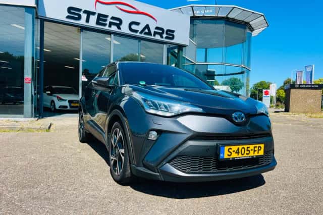 Toyota C-HR (2023) thumbnail 1