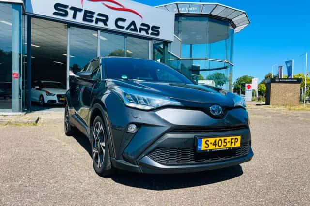 Toyota C-HR (2023) thumbnail 6