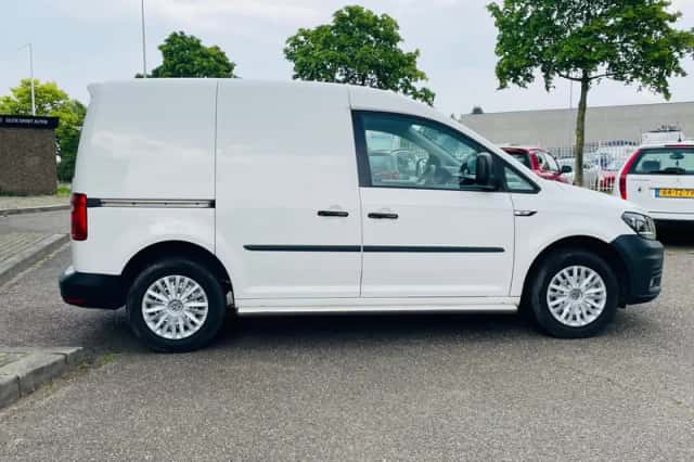 Volkswagen Caddy (2016) thumbnail 4