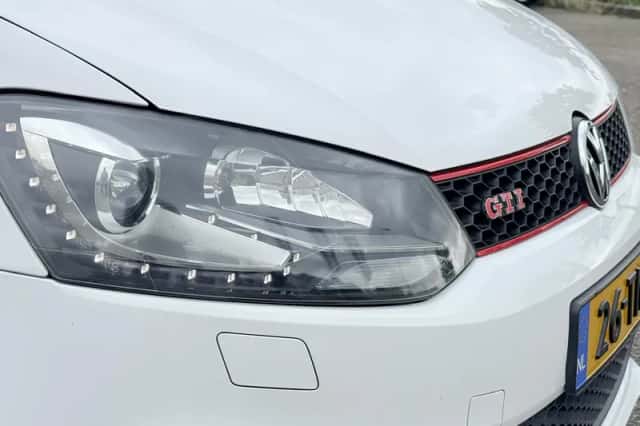 Volkswagen Polo (2012) thumbnail 4