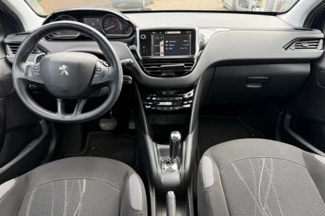 Peugeot 208 (2012) thumbnail 5