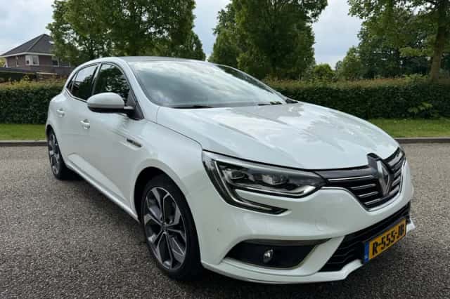 Renault Mégane (2018) thumbnail 2