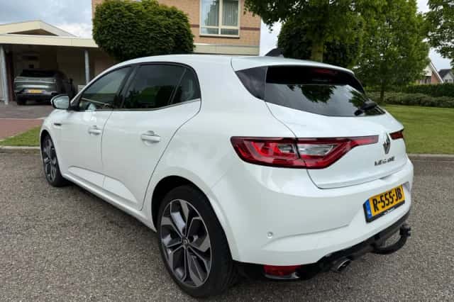 Renault Mégane (2018) thumbnail 4