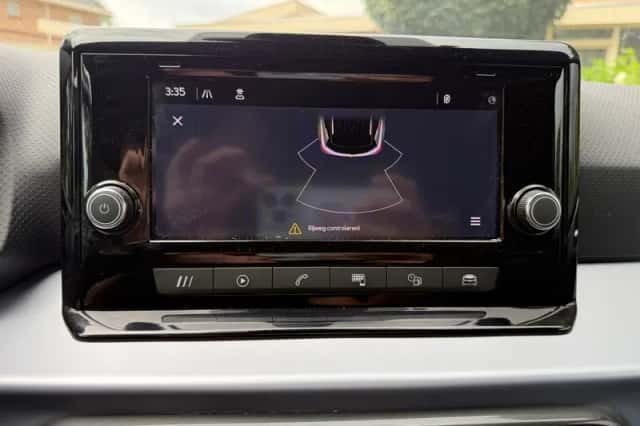 SEAT Arona (2023) thumbnail 5