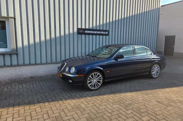 Jaguar S-Type (1999) thumbnail 1