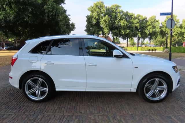 Audi Q5 (2010) thumbnail 4