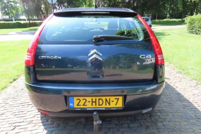 Citroën C4 (2008) thumbnail 6