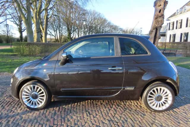 Fiat 500 (2010) thumbnail 3