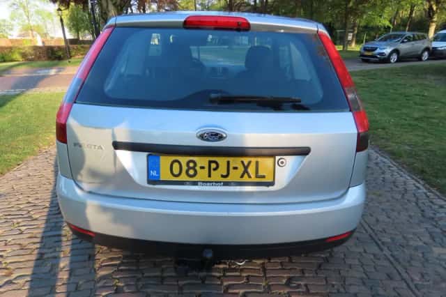 Ford Fiesta (2004) thumbnail 6