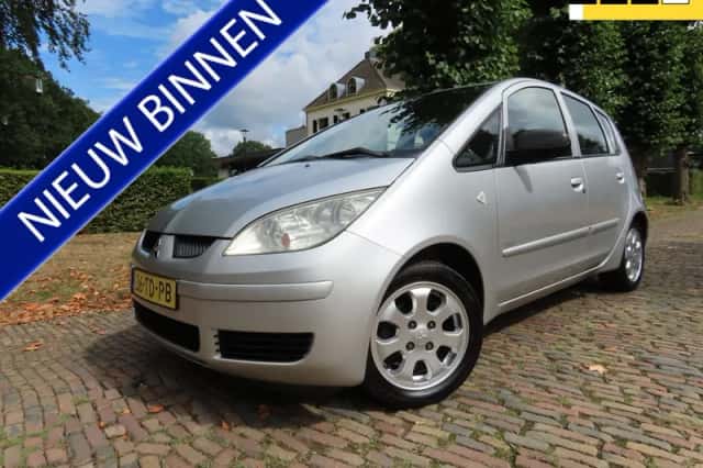 Mitsubishi Colt (2006) thumbnail 1